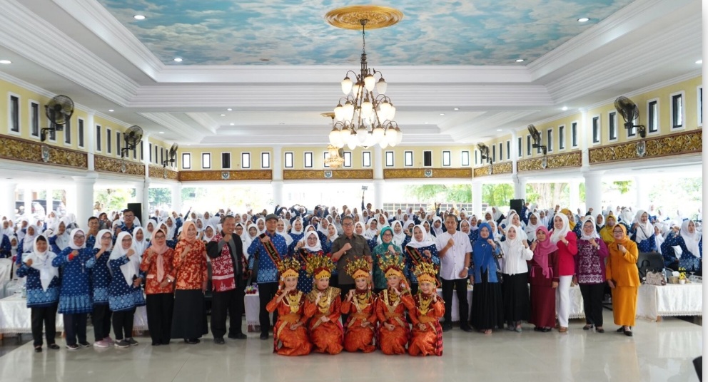 Screenshot_20231210_183830_Chrome Berikan Pendidikan Kepada Anak Usia Dini, Pj Bupati Rizali Apresiasi Kinerja Himpaudi