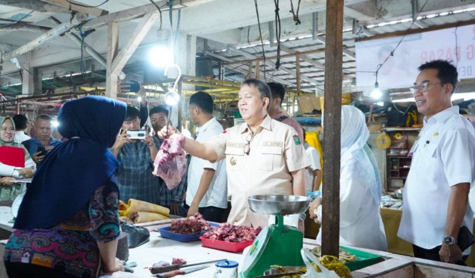 Screenshot_20231220_172612_Chrome Mendekati Nataru, Pj Bupati Rizali Telusuri Pasar Inpres Muara Enim