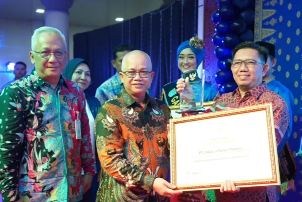 sekda-ogan-ilir-hadiri-pemberian-apresiasipenghargaan-kepada-wajib-pajak-tahun-2023-1024x683 Sekda Ogan Ilir Hadiri Pemberian Penghargaan Kepada Wajib Pajak Tahun 2023