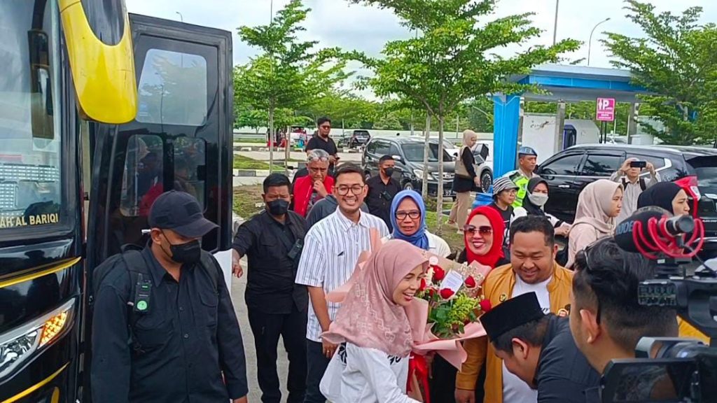 IMG-20240111-WA0058-1024x576 Kelangkaan Pupuk Subsidi di OKI Sumsel Jadi Perhatian Siti Atiqoh