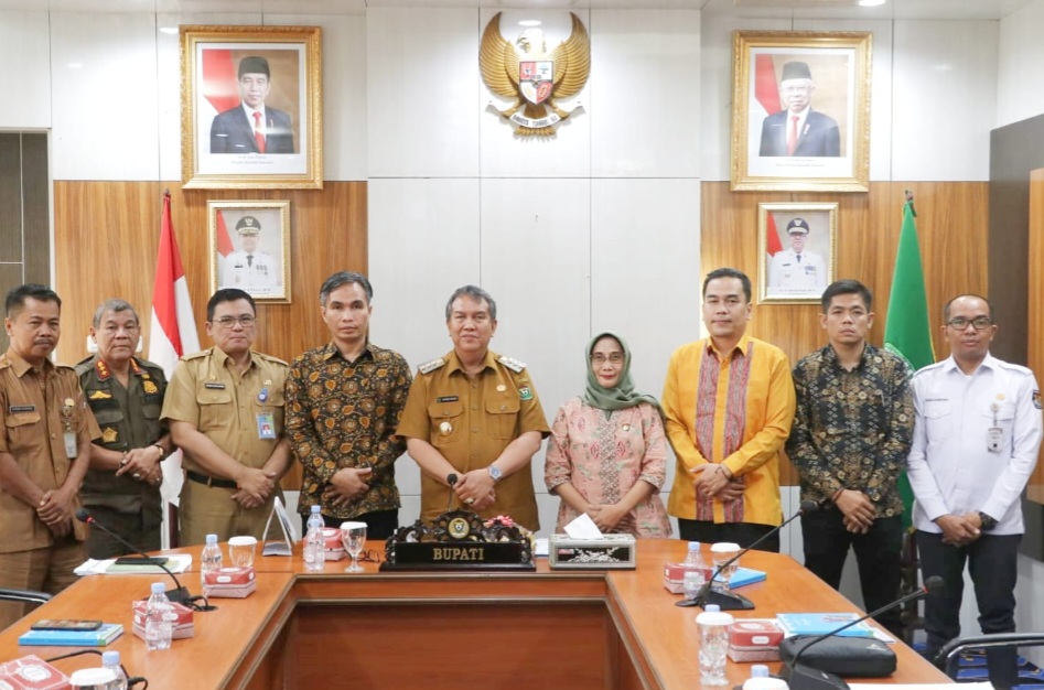 Screenshot_20240115_181952_Chrome Mantapkan Persiapan Pemilu 2024, Pj Bupati Terima Audiensi KPU
