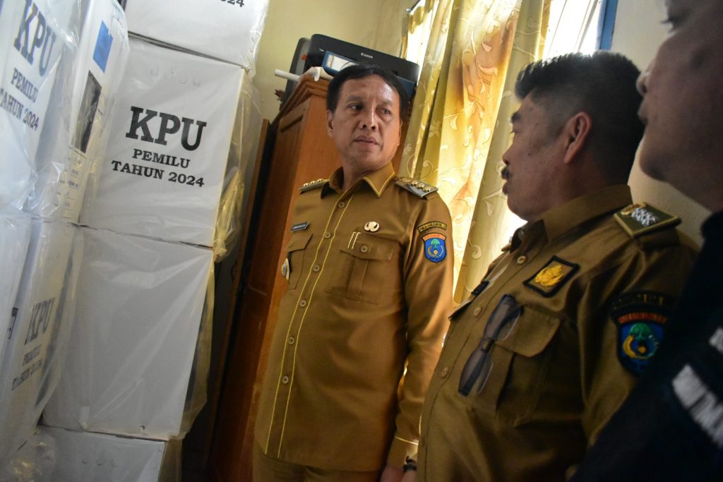 IMG-20240213-WA0035-1024x683 Pj Bupati OKI Pastikan Logistik Pemilu ke Wilayah Perairan Terdistribusi