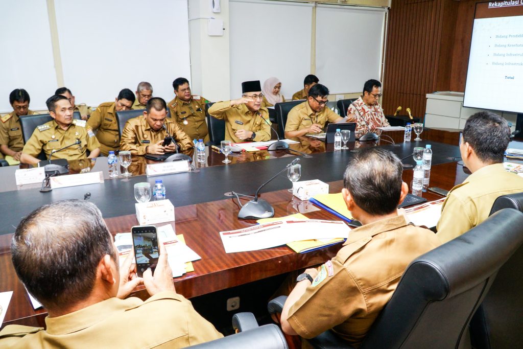 IMG-20240220-WA0101-1024x683 Usulkan BKBK, Pj Bupati Apriyadi Bakal Masifkan Program Kesehatan-Pendidikan hingga Infrastruktur