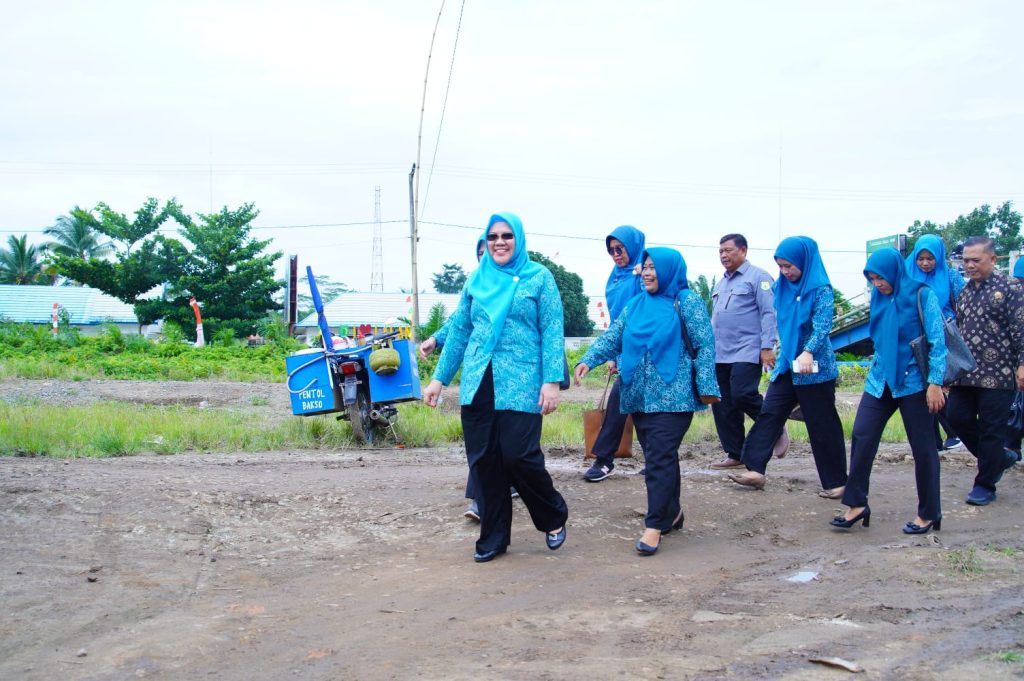 IMG-20240228-WA0110-1024x681 Kunker ke Lalan, Pj Ketua TP PKK Asna Aini Minta Program Kerja PKK Harus Bermanfaat Bagi Masyarakat