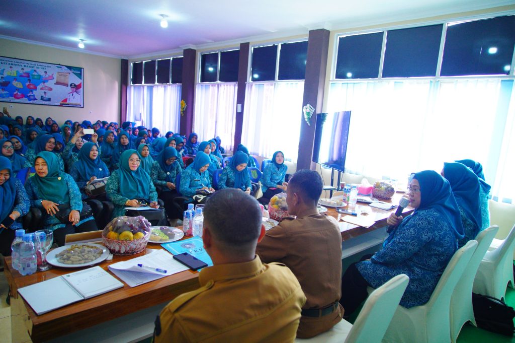 a5-2-1024x681 Hj Asna Aini Minta Program Kerja PKK Harus Menyentuh untuk Masyarakat