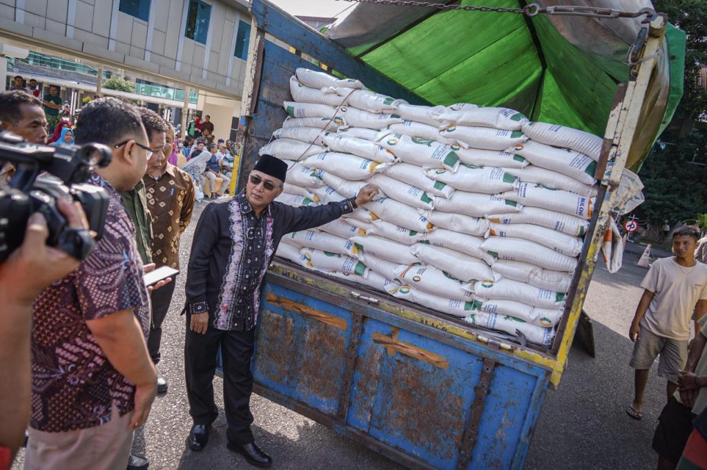 b1-1024x681 Gratis, Pemkab Muba Salurkan Bantuan Beras untuk Warga Prasejahtera di Muba