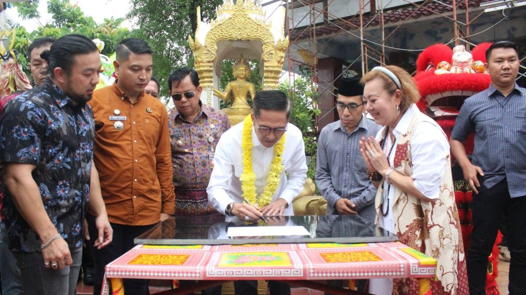 b2-5-1024x575 Ratu Dewa Letakan Batu Pertama Pembangunan Mushollah di Vihara Sembilan Bidadari