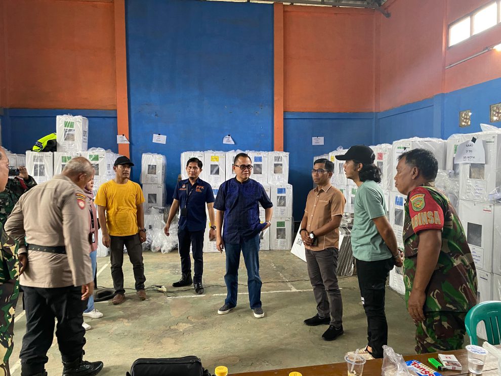 b4-1 Pj. Bupati Banyuasin Terus Pantau Logistik Pemilu