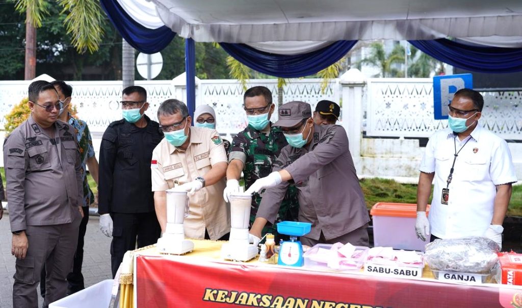 c8-1024x606 Musnahkan BB, Pj Bupati Rizali Harap Narkotika Musnah di Bumi Serasan Sekundang