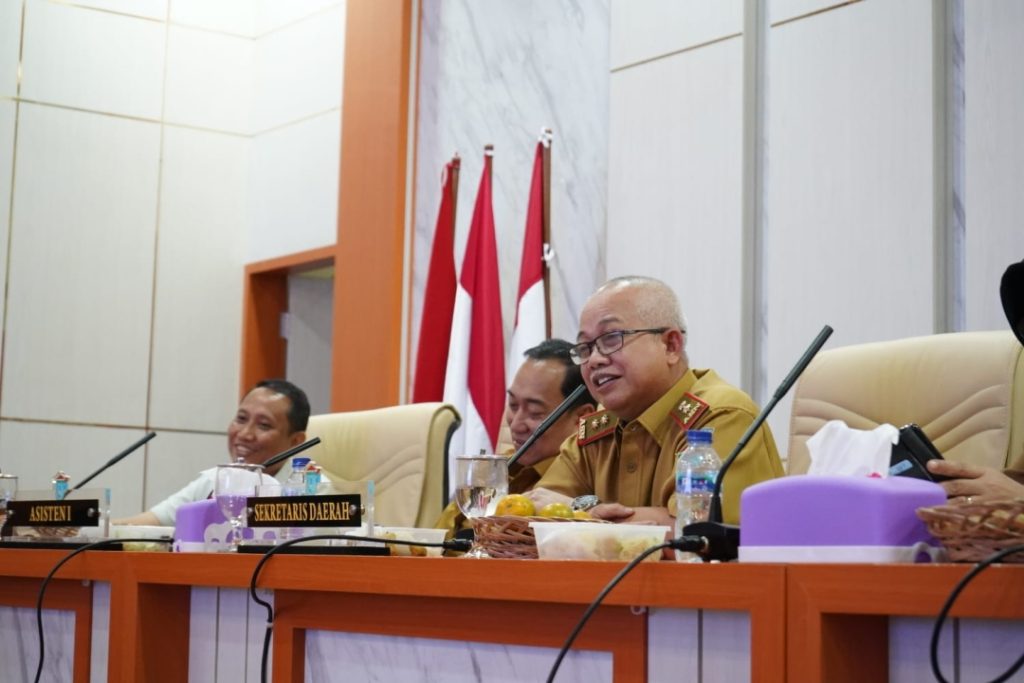 pemkab-ogan-ilir-gelar-rapat-rencana-kerja-tahun-2024-dalam-upaya-penurunan-stunting-di-wilayah-kelurahan-1024x683 Penurunan Stunting di Wilayah Kelurahan, Gelar Rapat Rencana Kerja Tahun 2024
