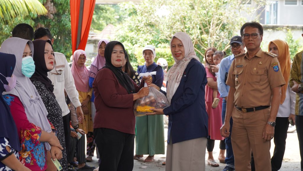 IMG-20240325-WA0238-1024x579 Sampoerna Agro Backup Pasar Murah, 1000 Paket Pangan Terjangkau Disediakan