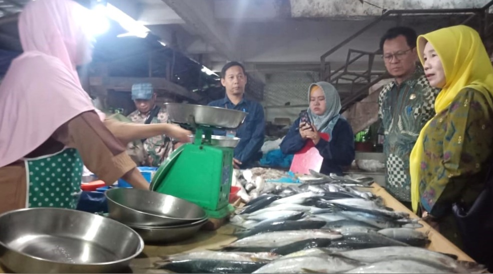 Screenshot_20240308_045158_Chrome Jelang Ramadan, Sidak Pasar Inpres Muara Enim