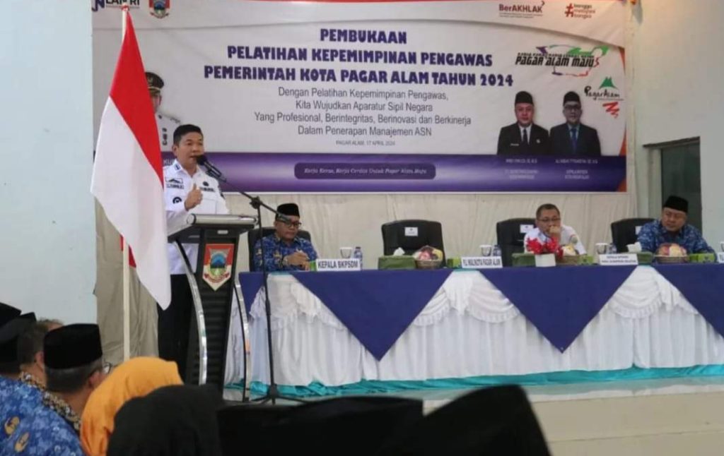 FB_IMG_1713340316433-1024x646 Pj Wali Kota Pagar Alam H. Lusapta Yudha Kurnia Buka Pelatihan Kepemimpinan Pengawas Pemerintah