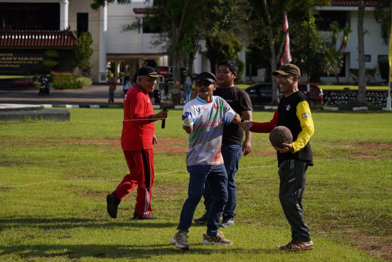 a7-1 HUT ke-22 Tahun Banyuasin, Kadis Porapar Banyuasin Gelar Festival Layang-Layang