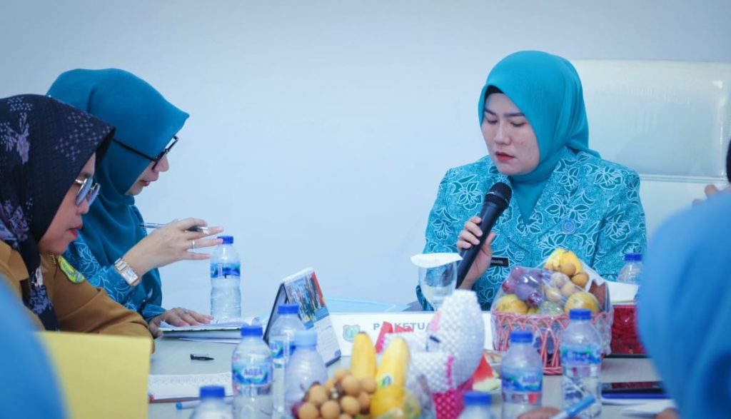 A2-7-1024x587 Gelar Rapat Pengurus TP PKK, Hj Triana Komitmen Percepat Program Kerja