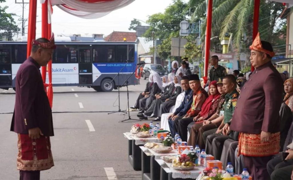 FB_IMG_1714734178494-1024x629 Upacara Peringatan Hari Pendidikan Nasional 2024 di Muara Enim  Berlangsung Khidmat