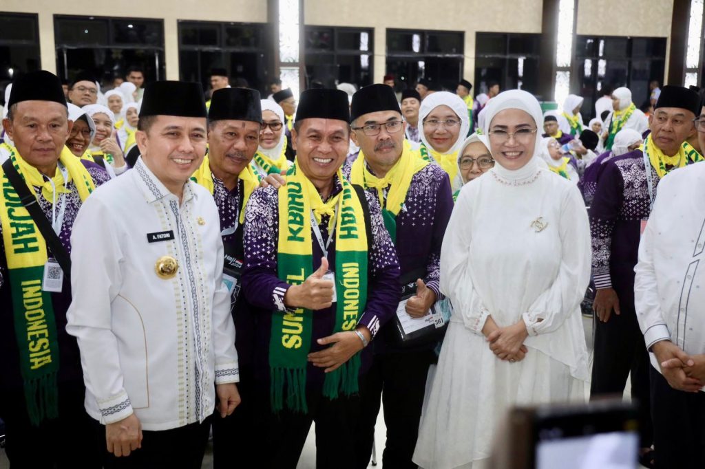 IMG-20240512-WA0038-1024x682 Pj Gubernur Agus Fatoni Lepas Keberangkatan 445 Jemaah Calon Haji