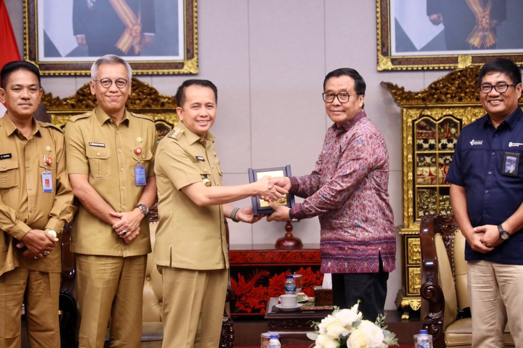 IMG-20240515-WA00291-1024x682 Pj Gubernur Agus Fatoni Perkuat Sinergi bersama Direktur Pupuk Indonesia