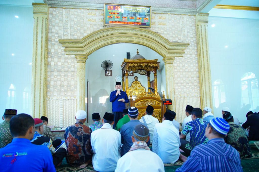 a2-10-1024x681 Safari Jumat, Pj Bupati Sandi Fahlepi Pererat Silahturahmi dan Serap Aspirasi Masyarakat