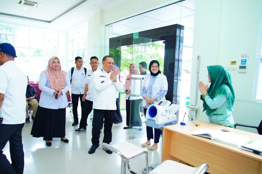 a2-2-1024x681 Pj Bupati Sandi Fahlepi Pastikan Layanan Publik Berjalan Baik