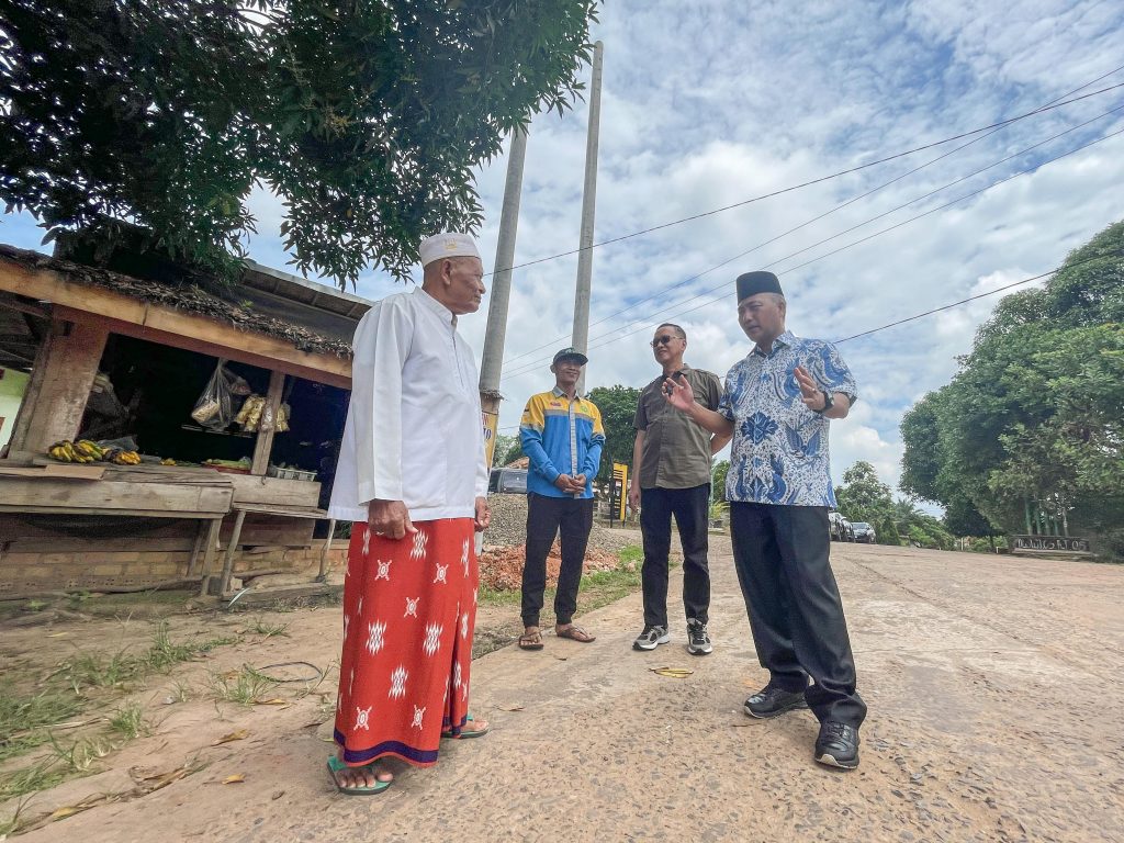 a2-8-1024x768 Sambangi Keluang, Sekda Apriyadi Cek Progres Peralihan Listrik MEP ke PLN