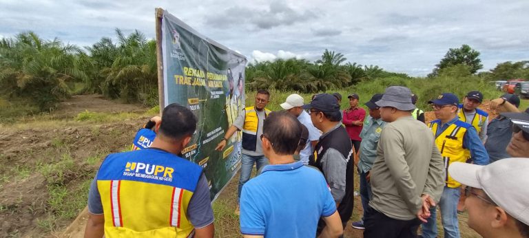 c4 Pj. Bupati Banyuasin Intruksikan Tinjau Kesiapan Trase Jalan Perambahan – Air Salek