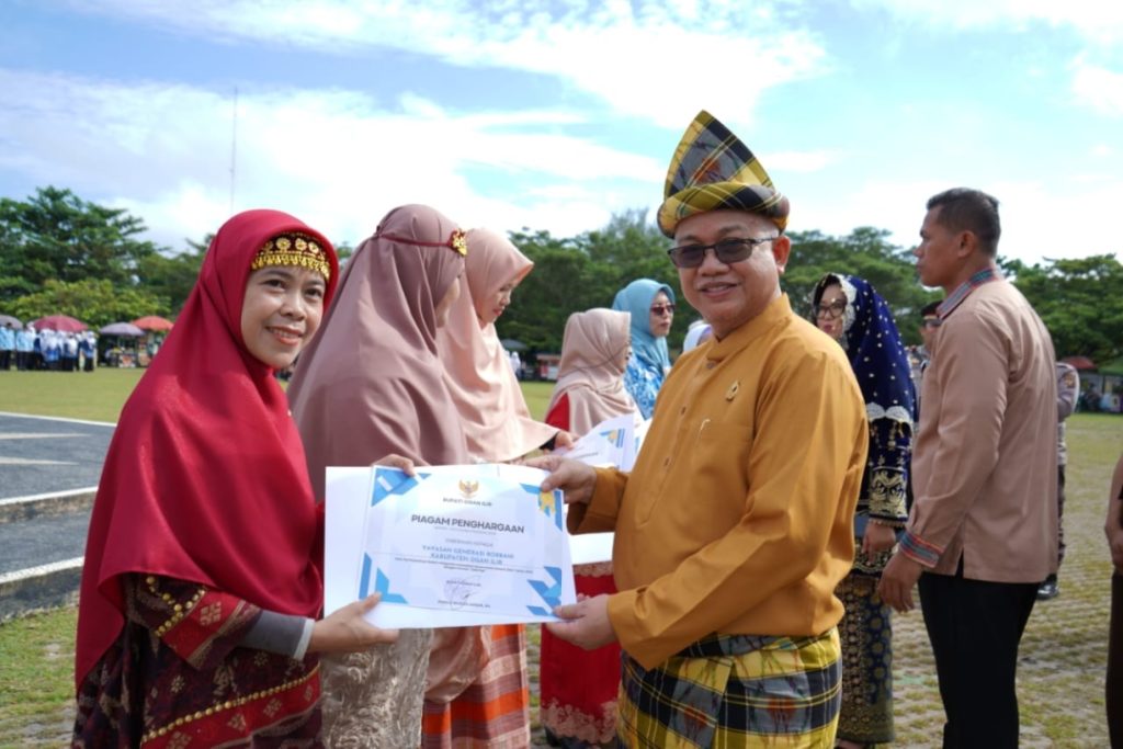 pimpin-upacara-peringatan-hari-pendidikan-nasional-sekda-ogan-ilir-sampaikan-pidato-menteri-pendidikan-kebudayaan-riset-dan-teknologi-1024x683 Sekda Ogan Ilir Sampaikan Pidato Menteri Pendidikan, Kebudayaan, Riset dan Teknologi