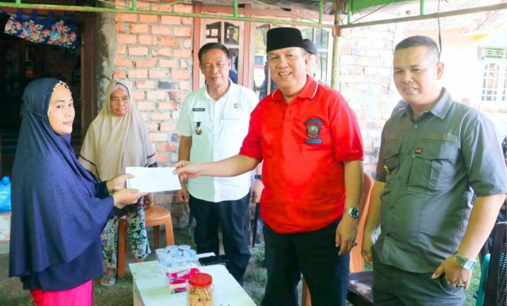 FB_IMG_1718497190420-1024x620 Serahkan Santunan Korban Tenggelam, Pj. Bupati Imbau Larang Anak Bermain di Sungai