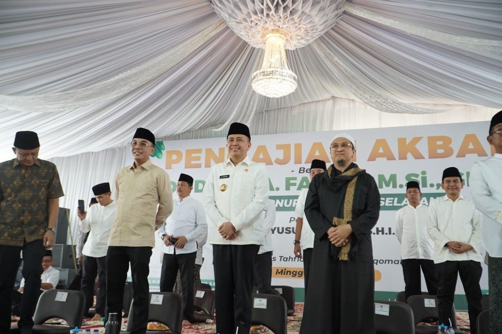 IMG-20240603-WA0020-1024x682 Pj Gubernur Agus Fatoni bersama Ustaz Yusuf Mansur Hadiri Pengajian Akbar di Ponpes Tahfidz Al Hikmah Istiqomah
