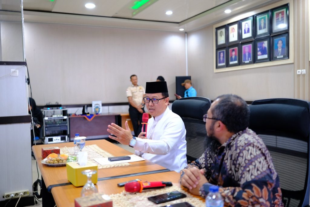 IMG-20240620-WA0061-1024x682 Tindaklanjuti Program Zero Padam, Pj Bupati dan Satgas Sambangi PLN UP3 Lahat