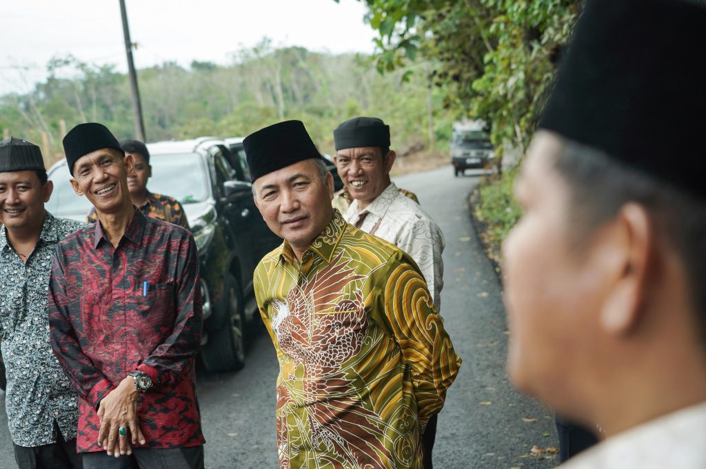 B1-1024x681 Mulus Total, Jalan Penghubung Antar Desa Teluk Kijing Muba Diaspal