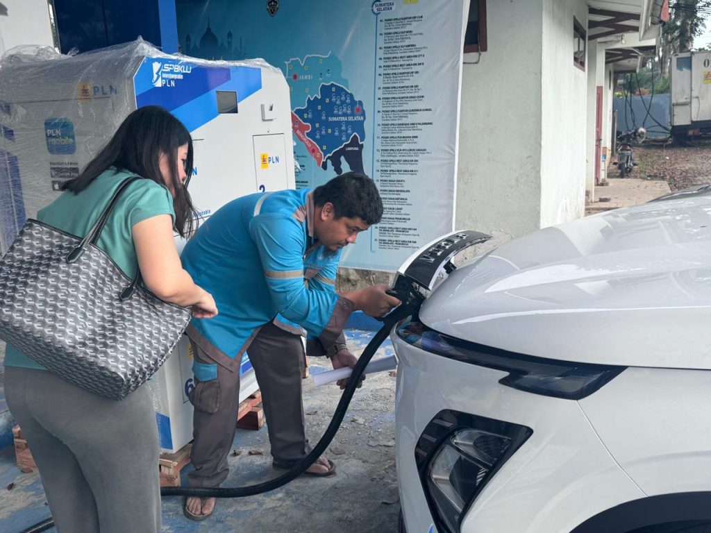 IMG-20240703-WA0051-1024x768 Merasa Happy Menggunakan Kendaraan Listrik, Lucy Akui SPKLU PLN Sudah Banyak Tersedia di Palembang