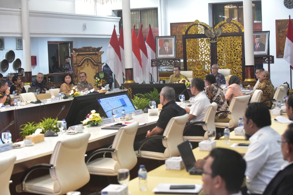 IMG-20240704-WA0134-1024x683 Pj Gubernur Elen Setiadi Ikuti Rakor Bersama KPPIP Dorong Realisasi Proyek Strategi Nasional di Sumsel 