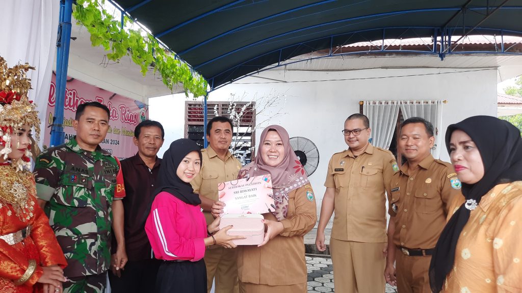 IMG-20240715-WA01021-1024x576 Lahirkan Ahli Tata Rias Kecantikan, Pemdes Karang Dapo Sukses Gelar Pelatihan