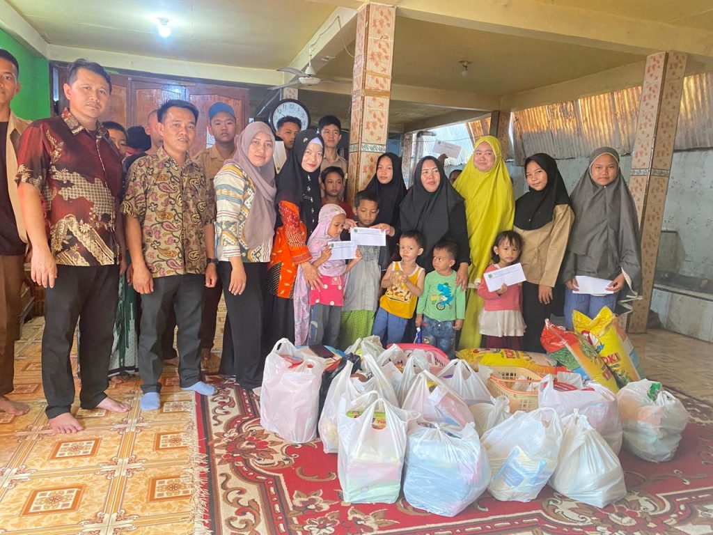 IMG-20240719-WA0030-1024x768 Berikan Perhatian, Dinkes Muba Berbagi Sembako di Peringatan Hari Asyura Tahun Baru Islam