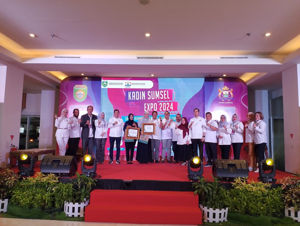 b1-1-1024x771 Dukung Pengembangan UMKM, Bukit Asam (PTBA) Raih Penghargaan dari Kadin Sumsel