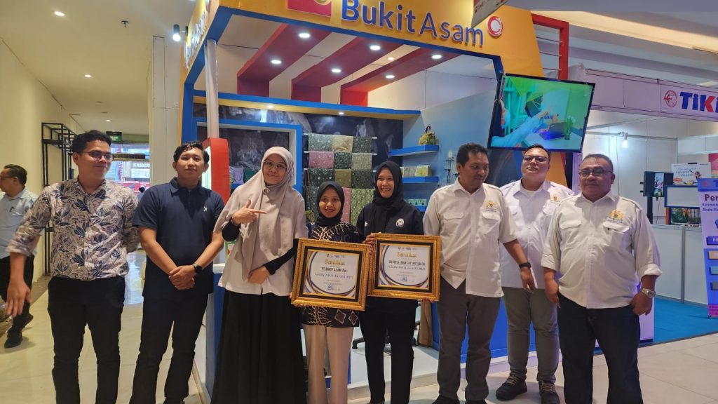 b2-1-1024x576 Dukung Pengembangan UMKM, Bukit Asam (PTBA) Raih Penghargaan dari Kadin Sumsel