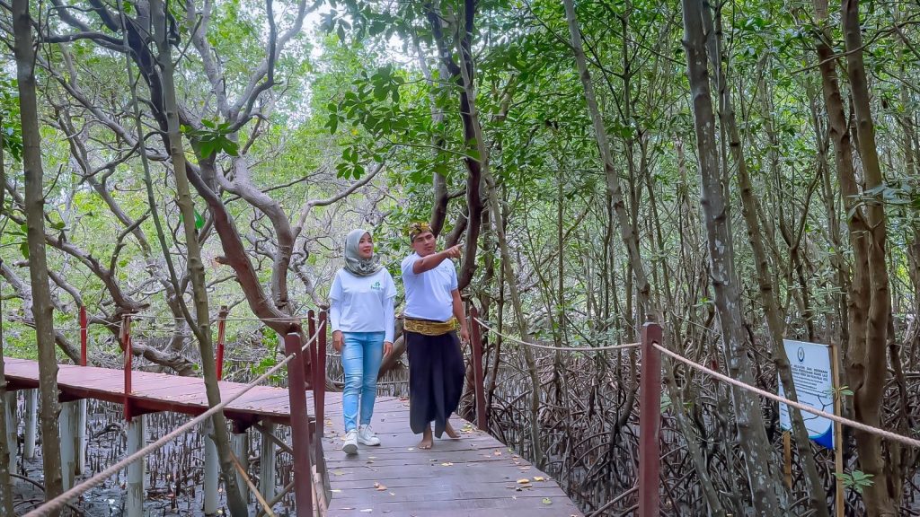 IMG-20240920-WA0026-1024x576 Ekowisata Hutan Mangrove Purba Jerowaru Kerek Ekonomi Masyarakat