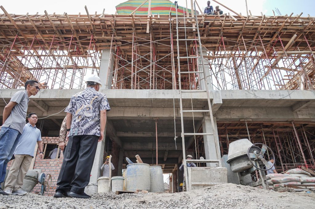 b5-1024x681 Sekda Apriyadi Cek Progres Pembangunan Gedung Labkesda dan MPP di Sekayu