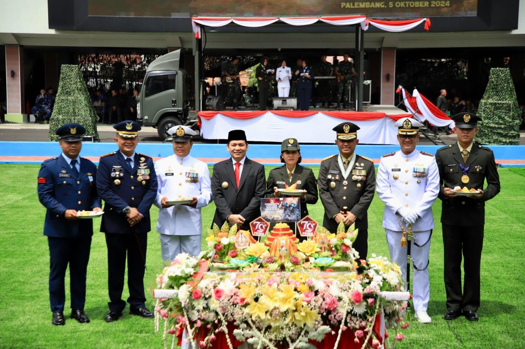 c1-1-1024x681 Dipadati Warga, HUT ke-79 TNI Berlangsung Khidmat dan Semarak