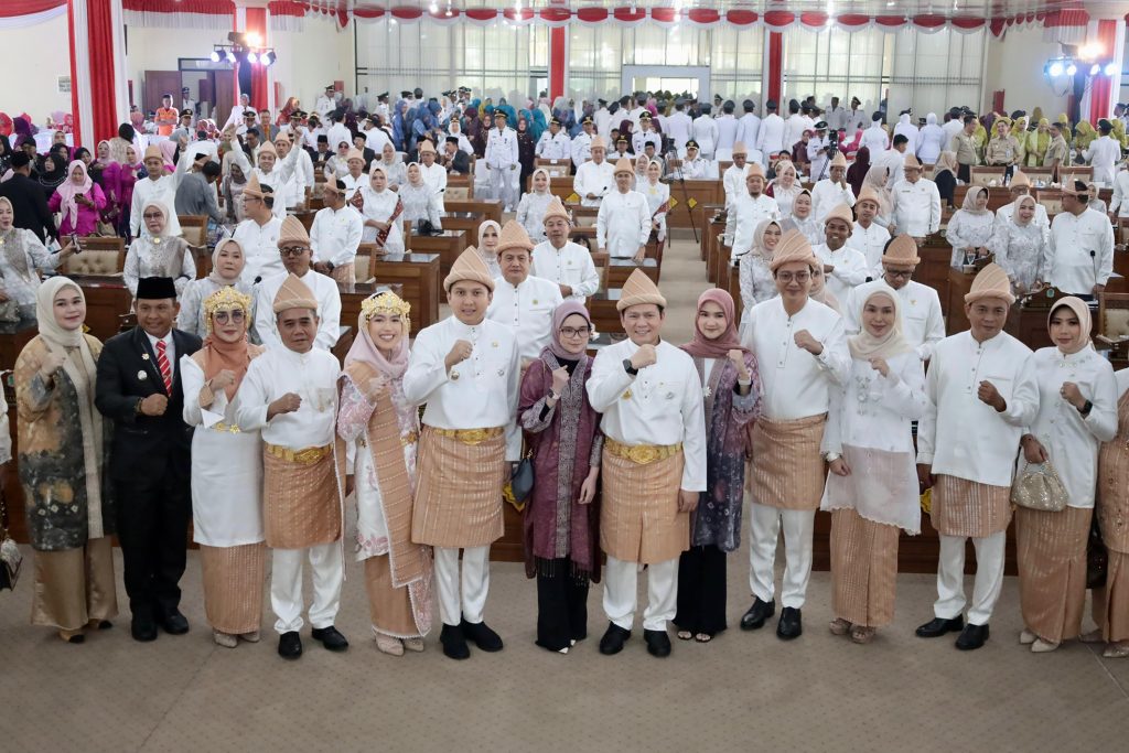 C2-1024x683 Rapat Paripurna HUT ke-21 Kabupaten Ogan Ilir Khidmat dan Semarak