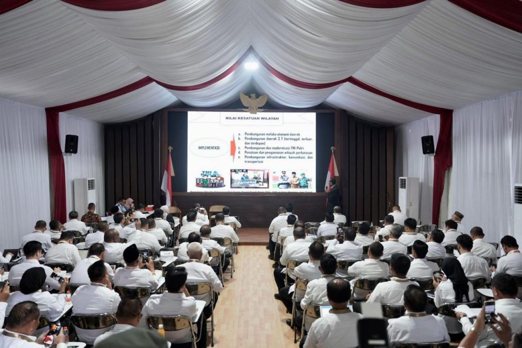 B5-1024x684 Gubernur Herman Deru Serius dan Fokus Ikuti Agenda Materi Retreat Kepala Daerah