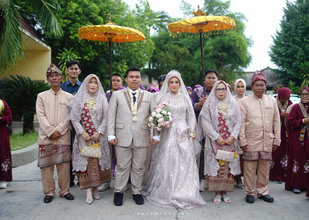 DSC03931-copy-1024x728 Gunakan Adat Palembang, Wedding Rainaldo Rafelson Suhendri, SKom -  Dhea Arista Putri Silviana, SH Berjalan Lancar dan Semarak