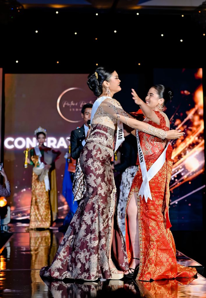 IMG-20250210-WA0011-708x1024 Naura Artika Syaputri, Siswi SMAN 4 OKU Raih Juara Runner Up 1 Putri Pertiwi 2025 se-Indonesia