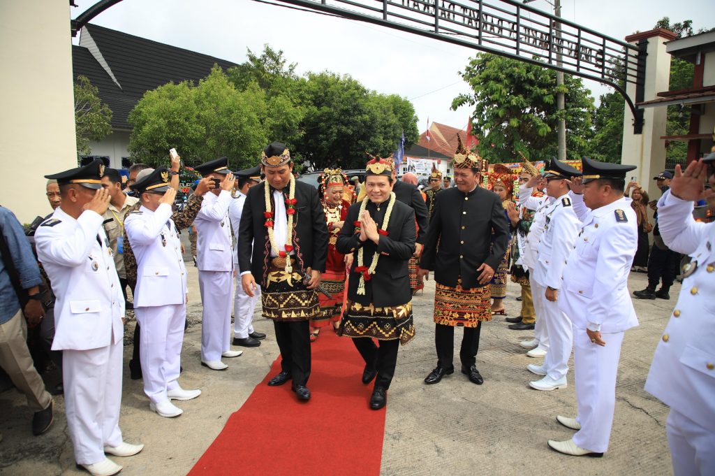 d4-1024x681 Rapat Paripurna HUT ke-21 Kabupaten OKUS Berlangsung Khidmat dan Semarak