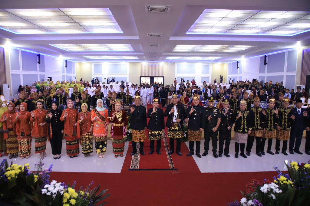 d5-1024x681 Rapat Paripurna HUT ke-21 Kabupaten OKUS Berlangsung Khidmat dan Semarak