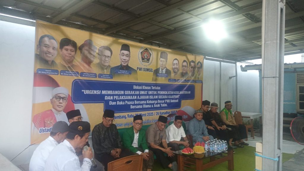 e3-1-1024x576 Perkuat Kebersamaan, PWI Sumsel Gelar Buka Puasa Bersama Ulama dan Anak Yatim Piatu