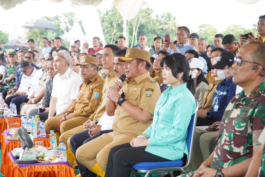 D3-1-1024x683 Panen Raya Serentak Bersama Presiden, Gubernur Herman Deru Salurkan Bantuan