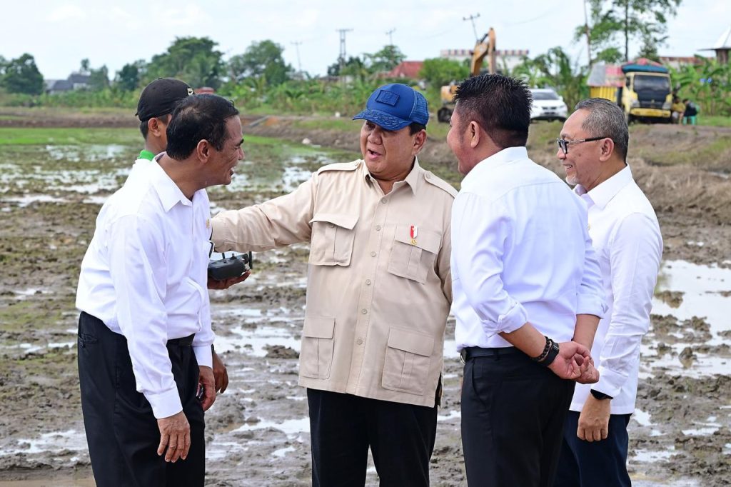IMG-20250423-WA0155-1024x682 Presiden Prabowo Tebar Benih Padi dengan Teknologi Drone pada Lahan Oplah 105 Ribu Hektar di Ogan Ilir