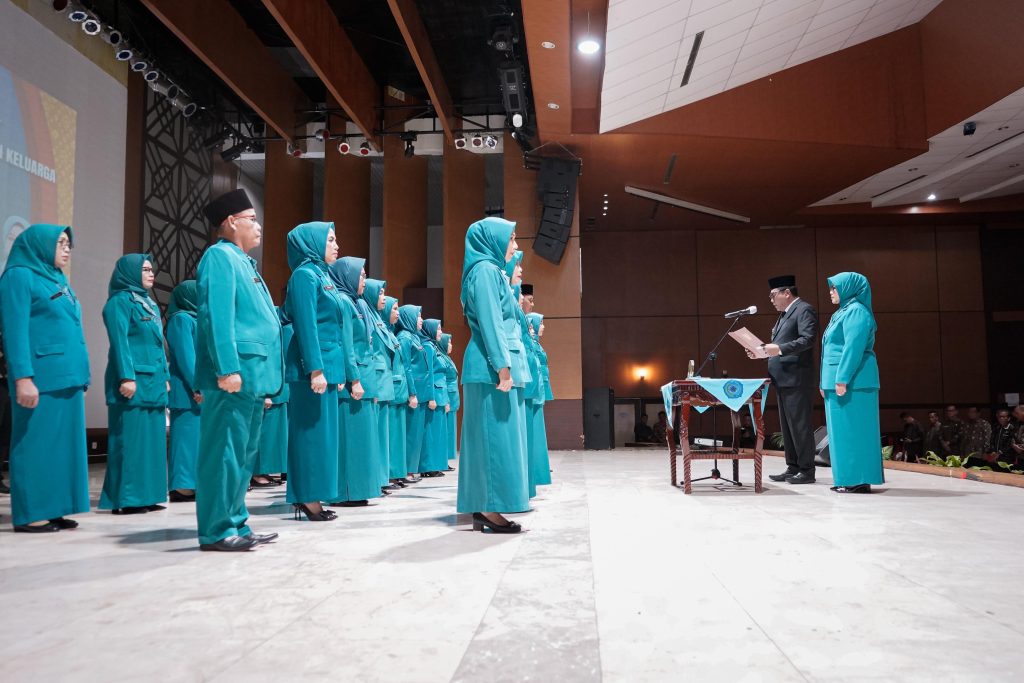 d1-15-1024x683 Secara Resmi, Bupati H M Toha dan Wabup Rohman Lantik Ketua dan Pengurus TP PKK Muba Masa Bakti 2025-2030